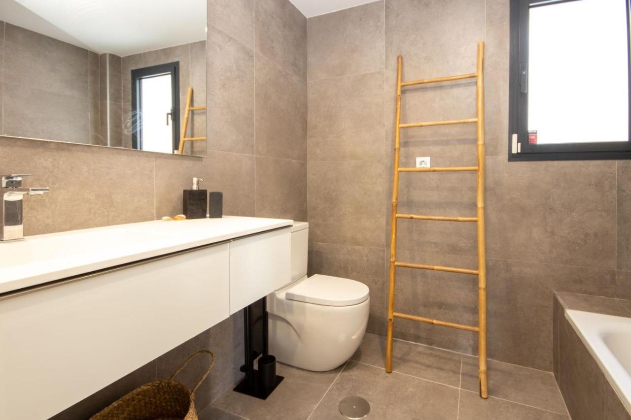 Luxury Apartment Stunning Seaview Bs 3104 마닐바 외부 사진